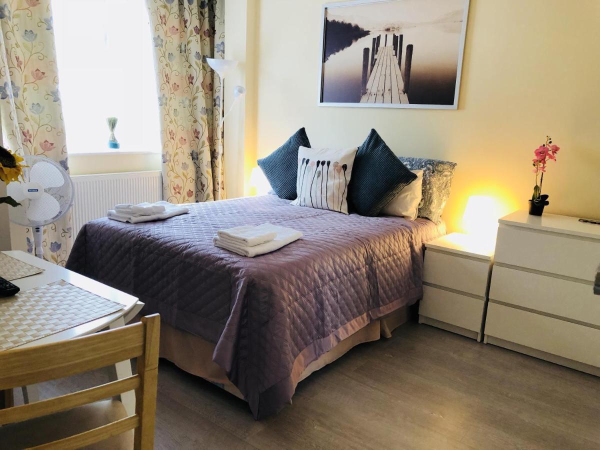 Mandeville Rooms Northolt  Εξωτερικό φωτογραφία